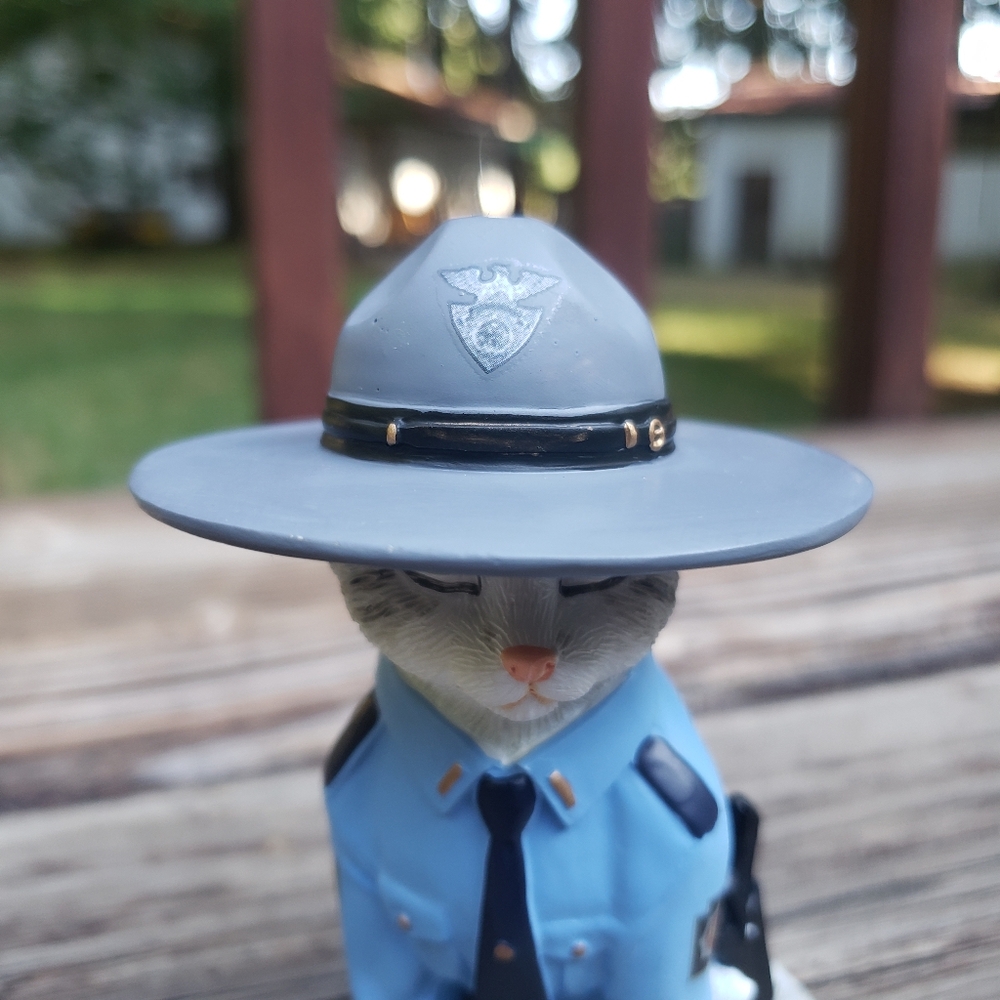 The Hamilton Collection to Purr-tect & Serve Cat Figurine - OFFICE-PURR Cat - Picture 2 of 13